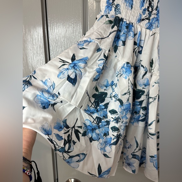 SHEIN | 2XL | Blue and White Strapless Floral - Double - layer cake Dress | - Picture 7 of 13